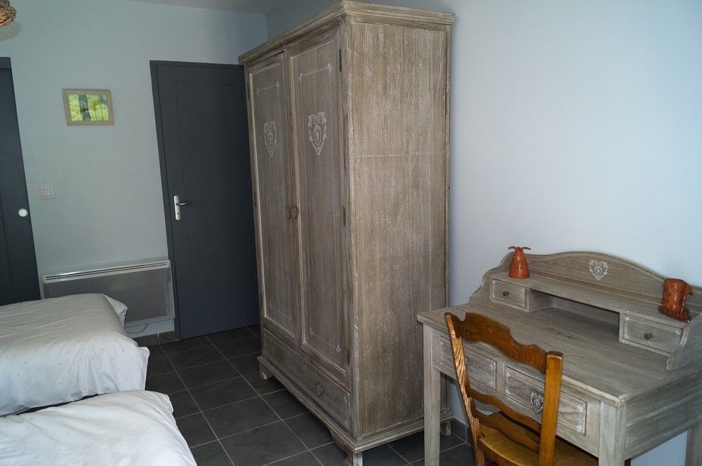 Le Mas De Servant Roulottes Et Chambres D'Hotes Auberives-en-Royans Esterno foto